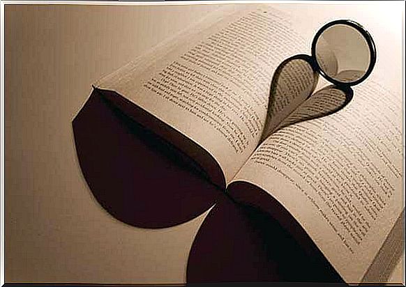 book-mirror-heart