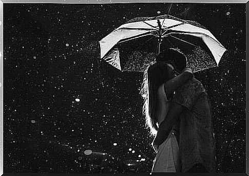 hug in the rain