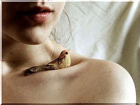 woman-with-bird