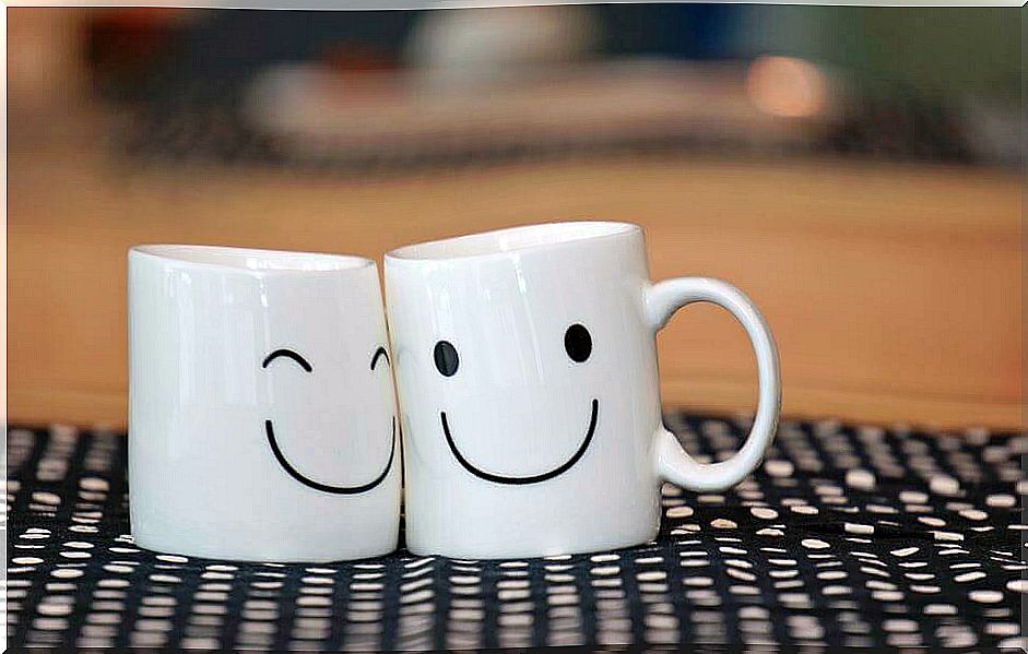 smiling-cups